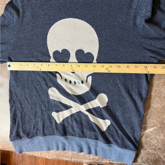 Wildfox Womens Gray Skull Heart Eyes Graphic Jumper Sweatshirt Size Small Soft - Picture 8 of 10